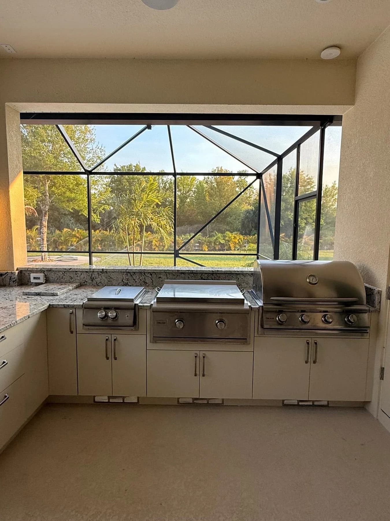 Outdoor-kitchen gallery photo showing HDPE cabinetry