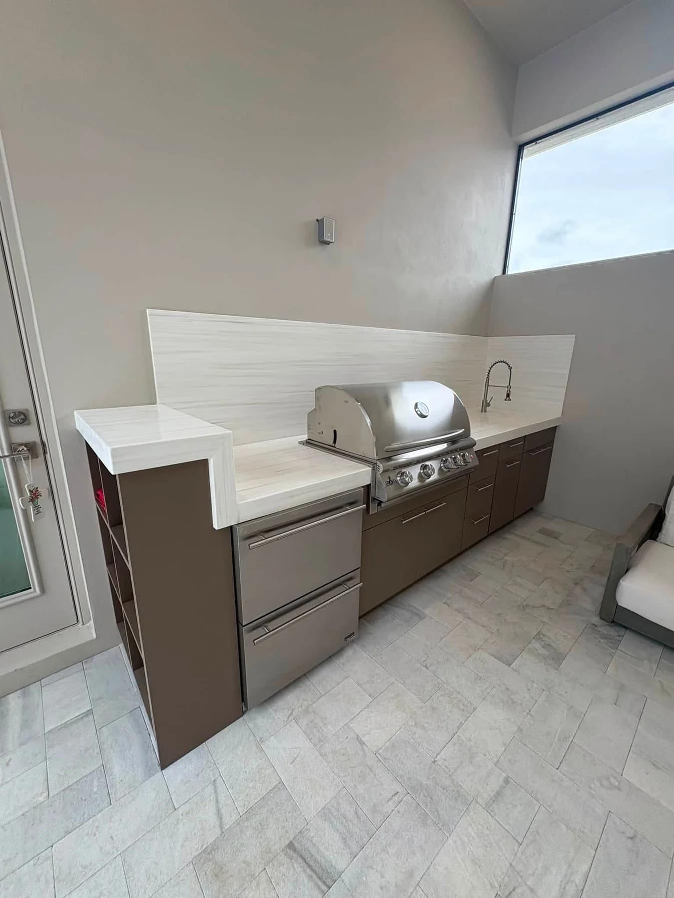 Outdoor-kitchen gallery photo showing HDPE cabinetry