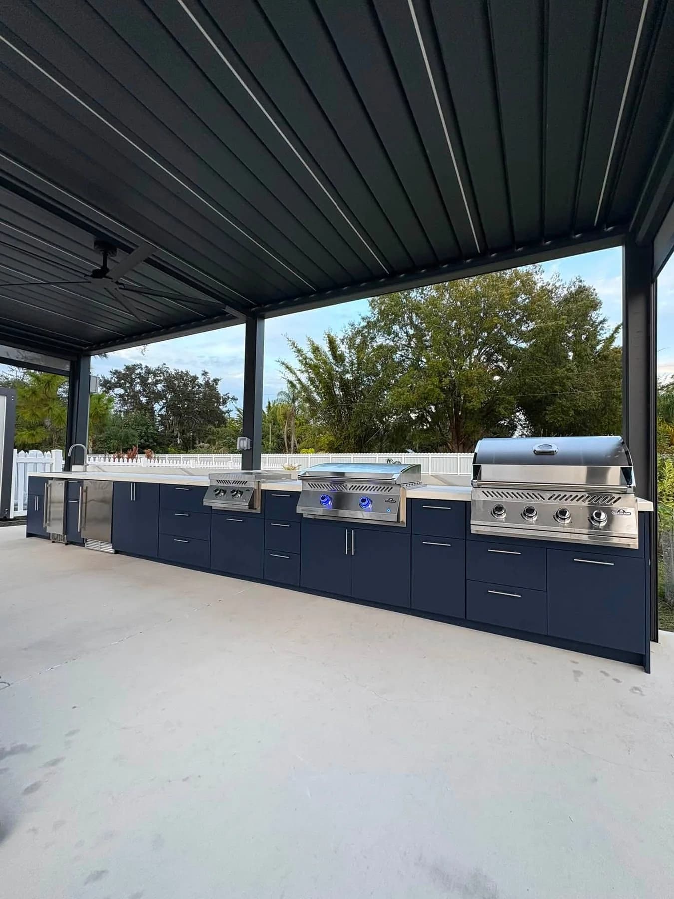 Outdoor-kitchen gallery photo showing HDPE cabinetry